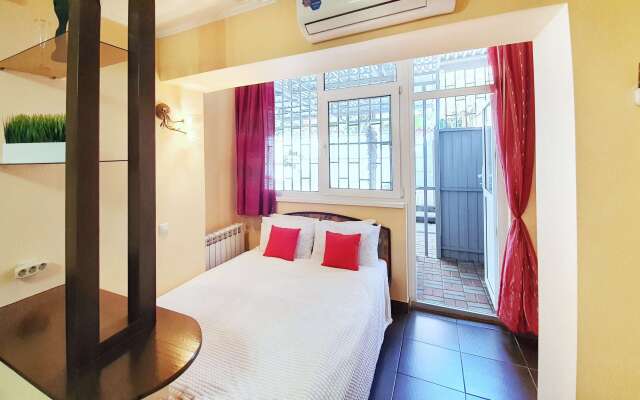 S lichnoi terrasoi ryadom s zhd vokzalom Apartments