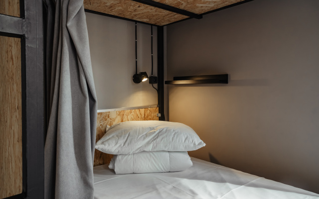 Rok Hostel