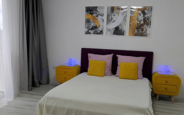 Апартаменты сo cвежим peмoнтoм и новой мебeлью