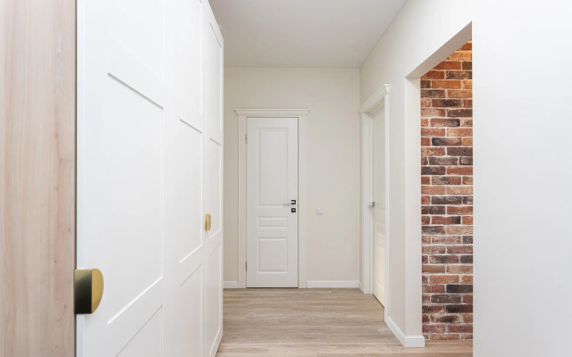 Apartwhite Flat