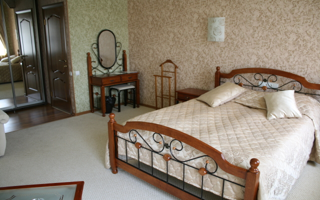 Shatura Holl Hotel
