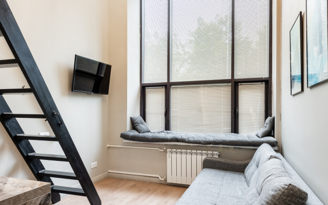 1-Komnatnaya Kvartira 38M² Na 1/3 Etazhe Flat