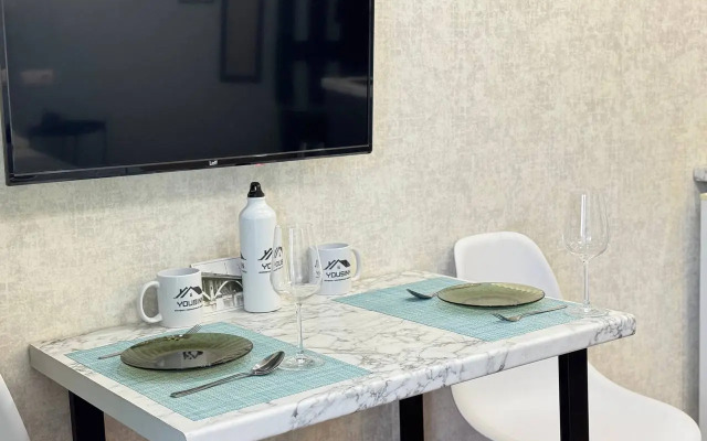 Yousinn Serafimovicha 6 Kv 5 Apartments