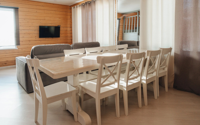 Частный дом на улице Кедровая 27