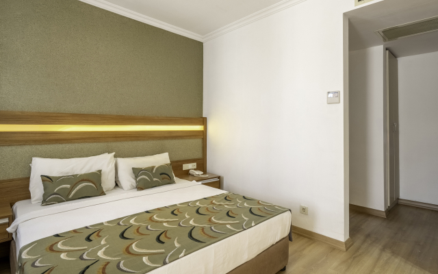 La Brisa Hotel