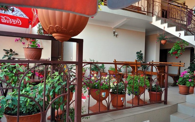 Liana Guest house