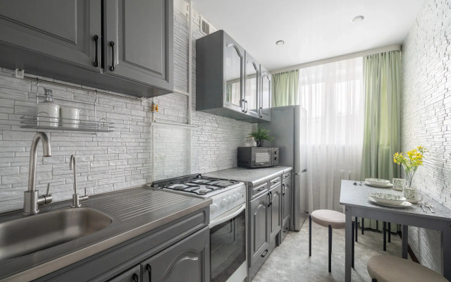 Квартира Двухкомнатная Большакова 99