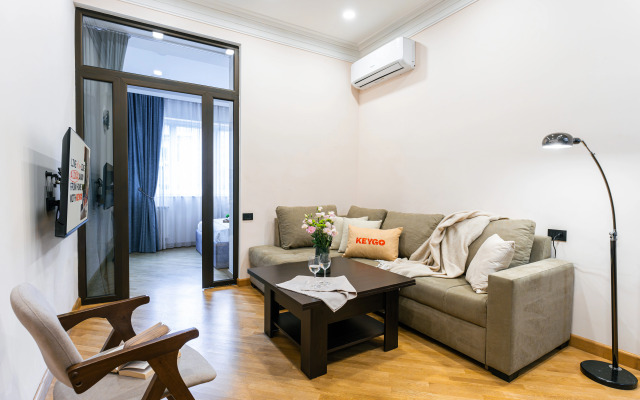 KeyGo #0103, 1 Bedroom, City Center Apartments