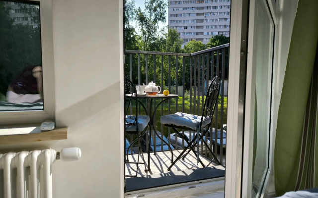 Квартира Комфортная с Просторной Гостиной, Спальней, Детской, Кабинетом и Двумя Санузлами