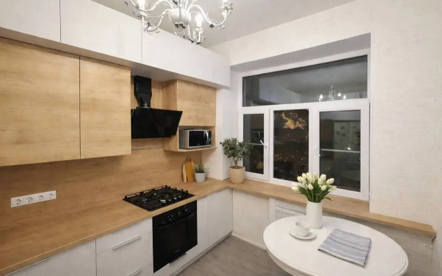 Квартира Уютная Трехкомнатная в Центре Города