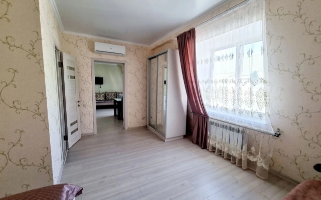 Апартаменты 5 на Пионерском Проспекте 114В