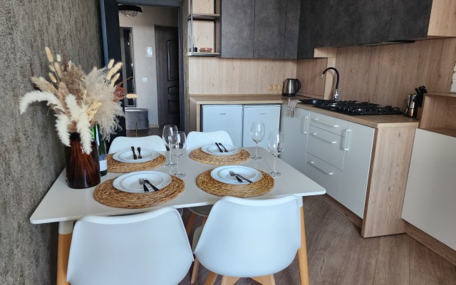 Odnokomnatnaya  S Lodzhiey V Tsentre Flat