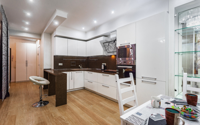 Studiya na 13-m Etazhe v ZHK Sovremennik Apartments