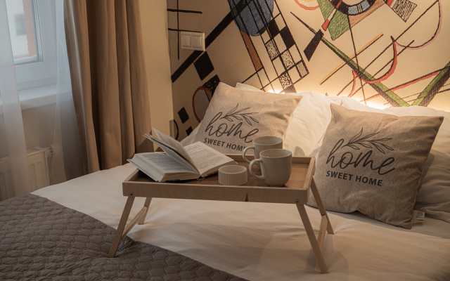 Kandinsky Studio from Home24 Apartments
