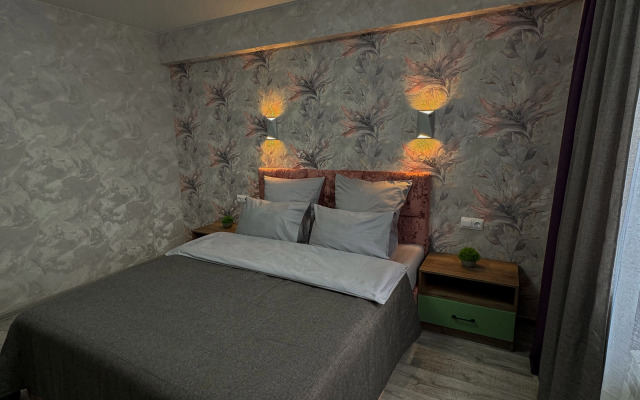 Квартира 3-комнатная на Бульваре Металлургов 4