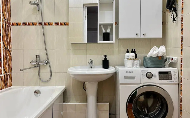 Na Ulitse Baykalskaya 107A/1 Flat