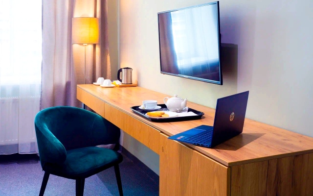 Diplomat Residence Hotel