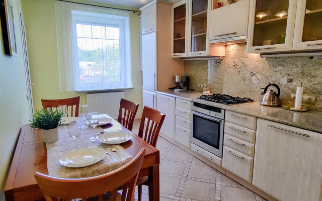 2 Komnaty V Tsentre Flat