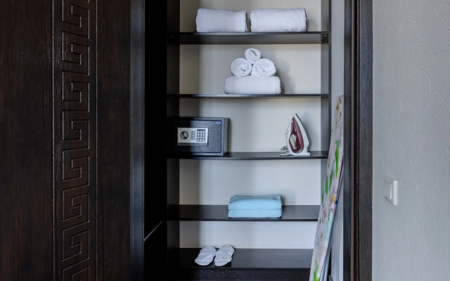Avrora Hotel