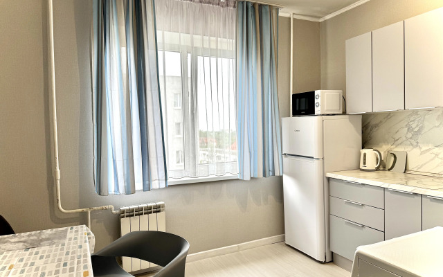 Lazur s obshirnym vidom na gorod Apartments