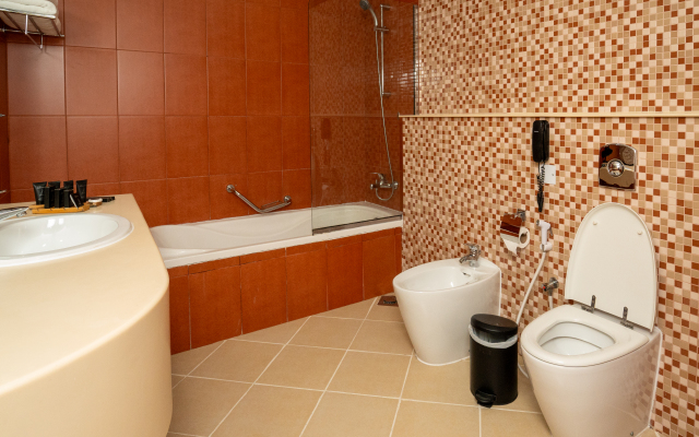 Mangrove Hotel