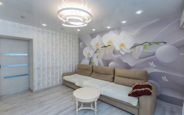 Na Prospekte Krasnogo Znameni 91 Flat