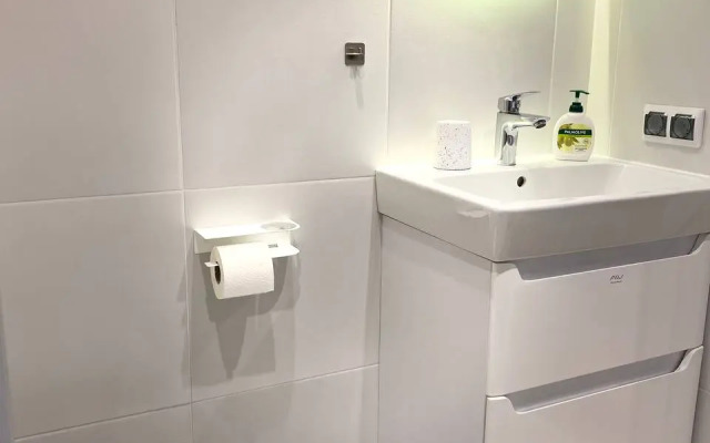 Uyutnaya S Sovremennym Remontom Flat