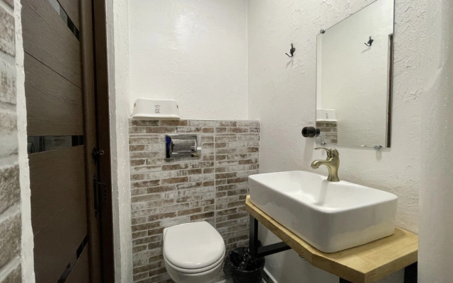 Kak Doma Na Komsomolskoy Flat