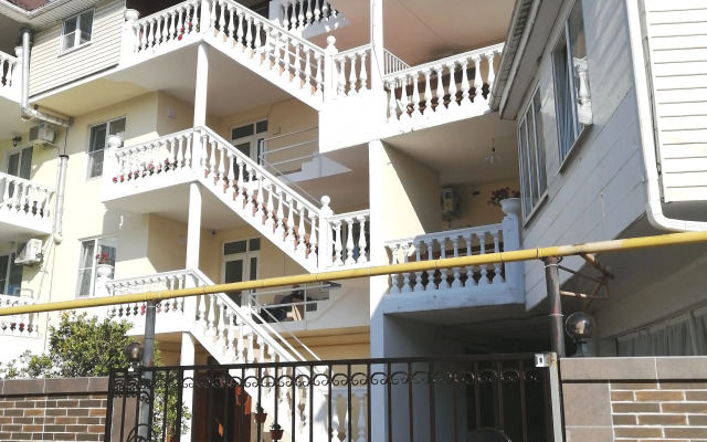 Avrora Guest house