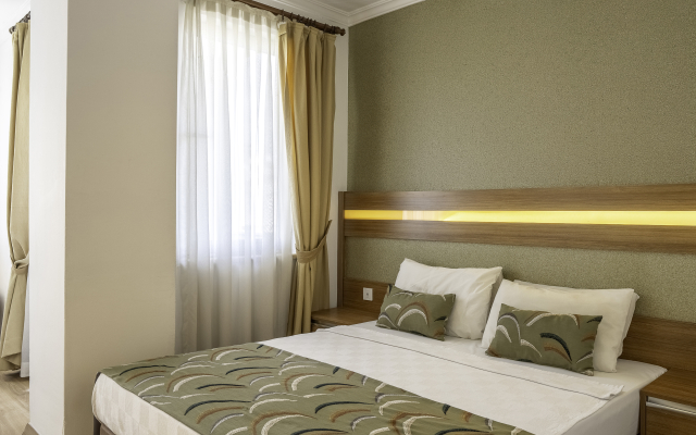 La Brisa Hotel