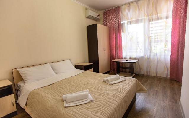 Na Ostrovskogo 52 Guest house