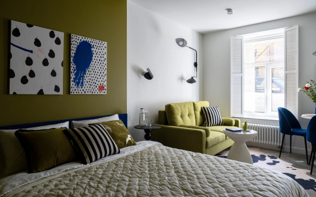 Апартаменты с журавлями в центре Петербурга