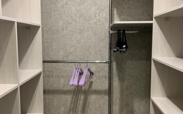 Na Ulitse Stroiteley 20A Flat