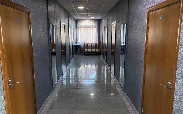 Lira Hotel