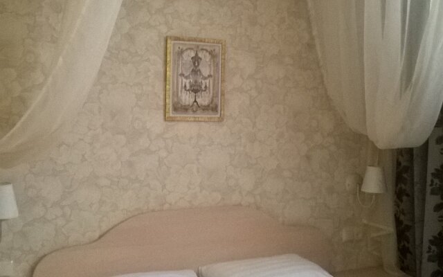 Zolotaya Liliya Hotel