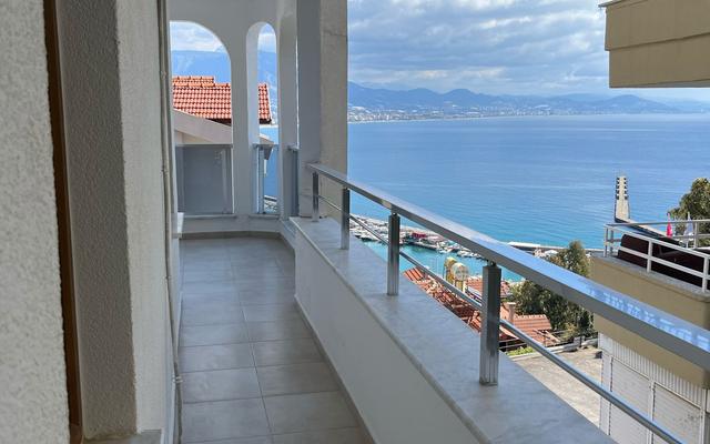 Sea View 2bd Flat 350m to the Beach Apartments