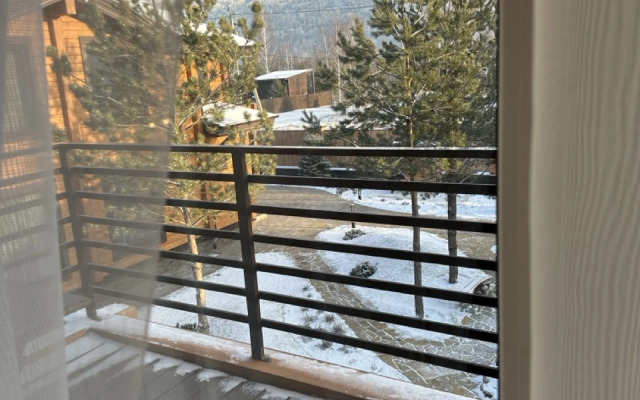 Legenda Manzheroka Guest House