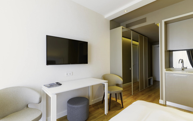 Alliance Palace by Grand City Apartment Hotel