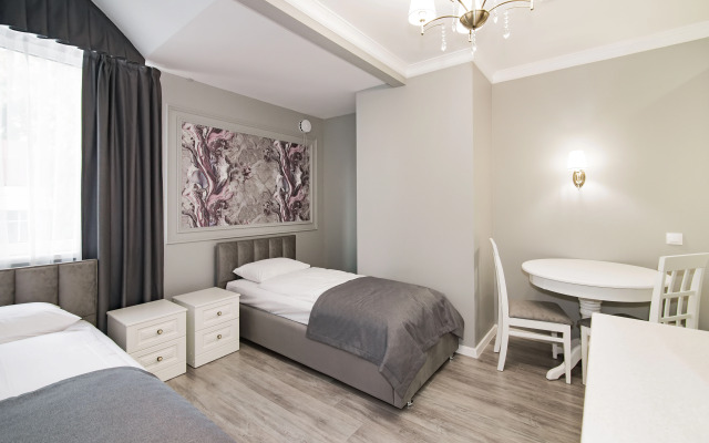 Rivyera Art Aparthotel
