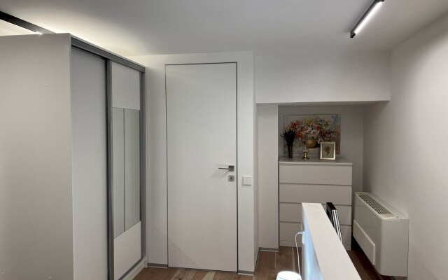 Апартаменты 312 Двухуровневые Крымская 3/4