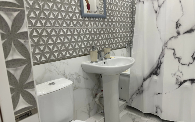 Apartments ''Elenika'' U Morya V Tsentre Goroda u Akvaparka