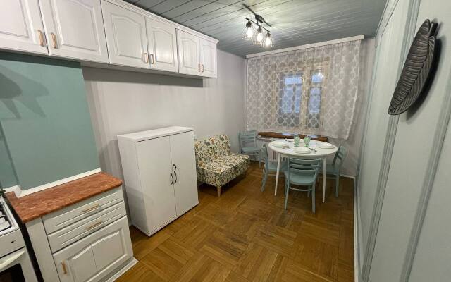 Tolstoy Demonstratsii 38 Flat