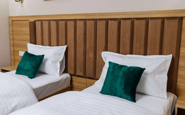 Royal Sebzor Expo Hotel
