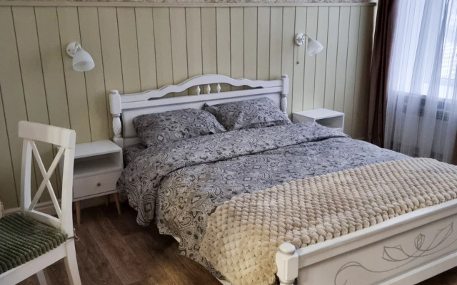 V Samom Tsentre Flat