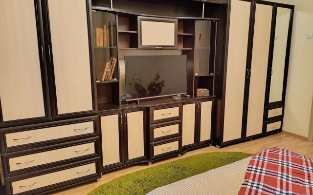 Квартира на Улице Героя Советского Союза Поющева 11