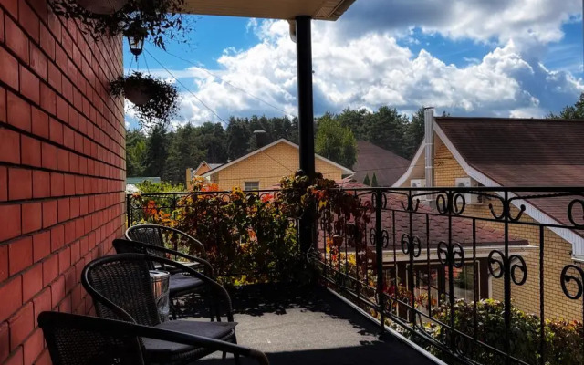 Gnezdo. Horoshee mesto Hotel