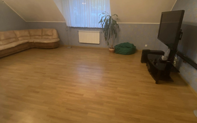 Частный дом Большой дом возле Светлогорска