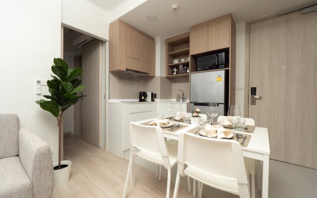 Otlichnye 2 Bd Apartamenty s Sobstvennym Dvorikom Apartments
