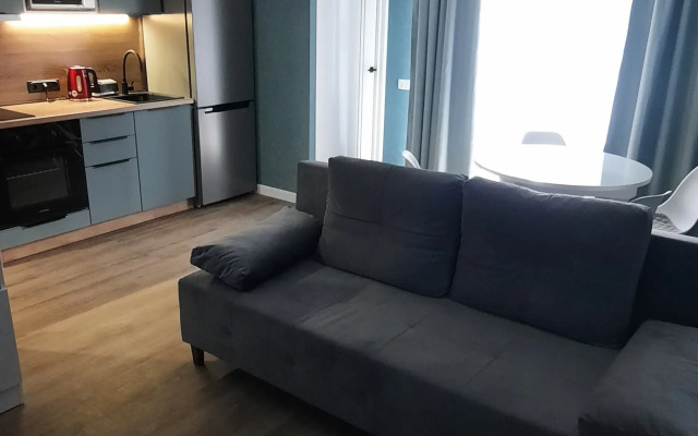 V 2 Minutah Ot M. Oktyabrskaya Flat
