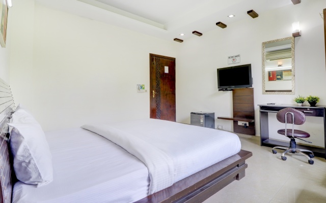 Hotel Green Wood By Dreamz Hospitality